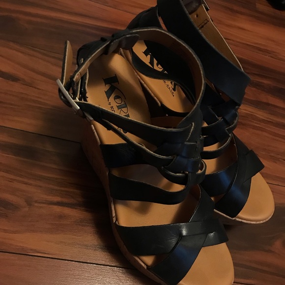 Korks wedges- upper Leather material - Picture 5 of 8